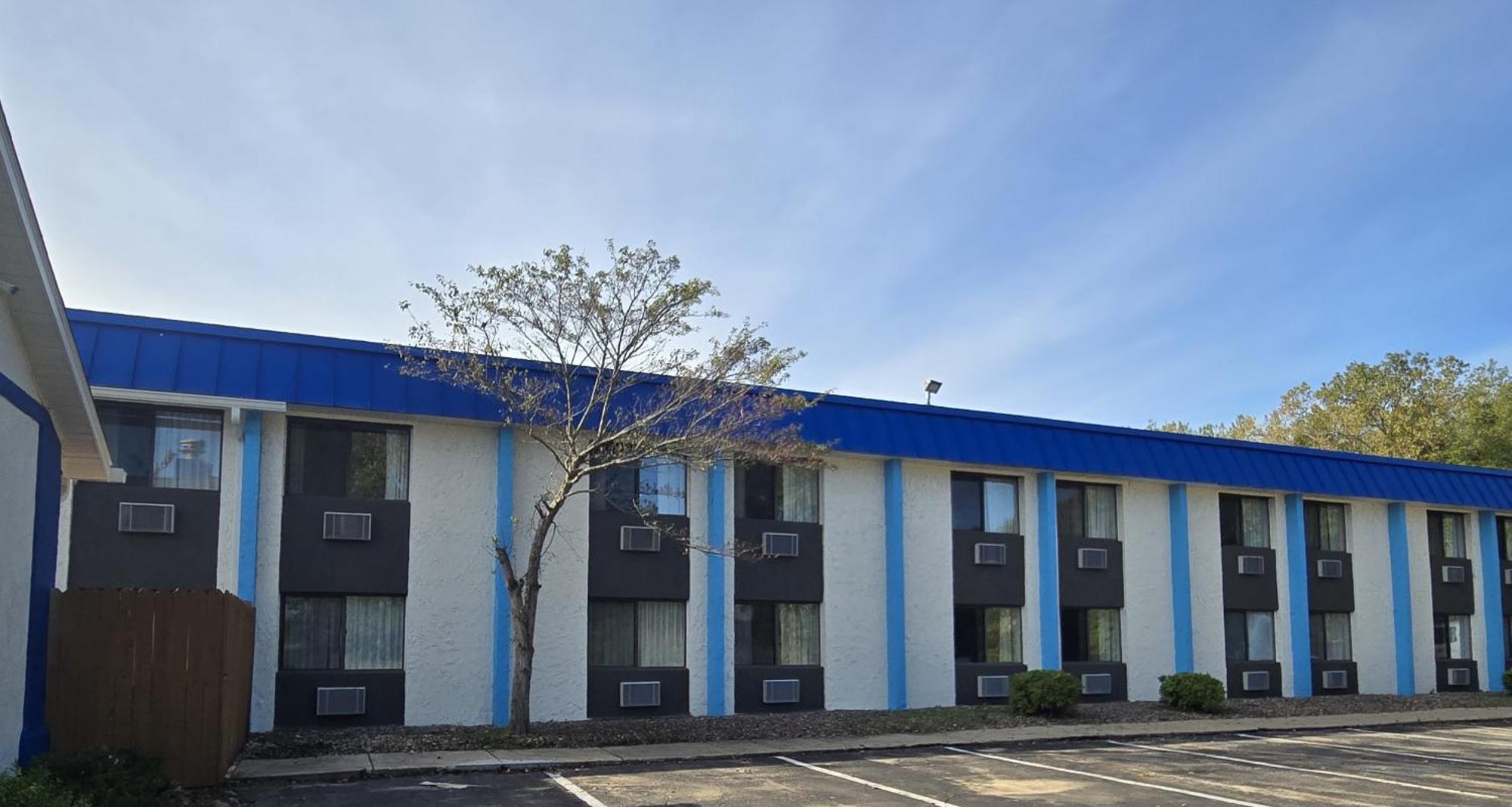 Days Inn By Wyndham Portage Exterior photo