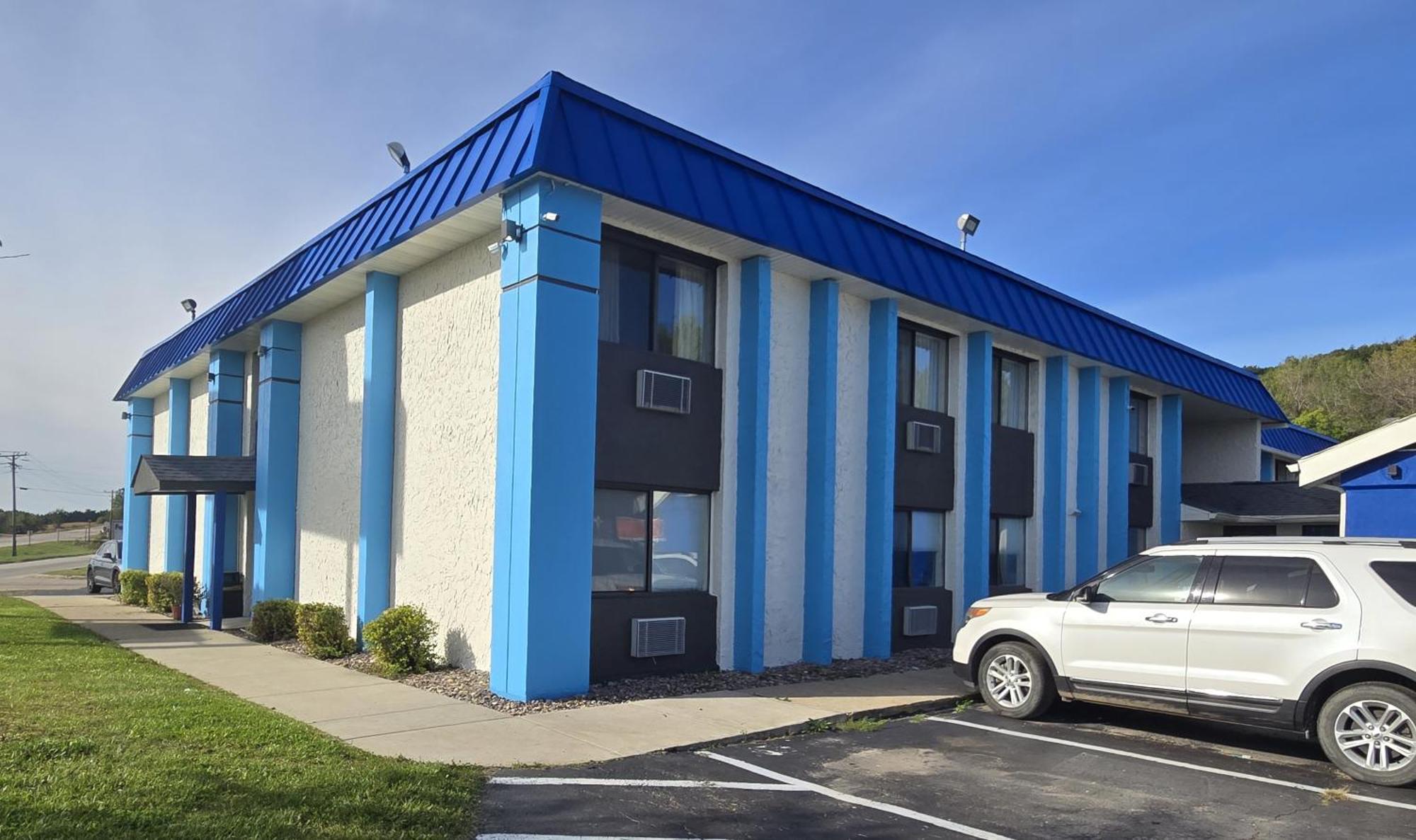 Days Inn By Wyndham Portage Exterior photo