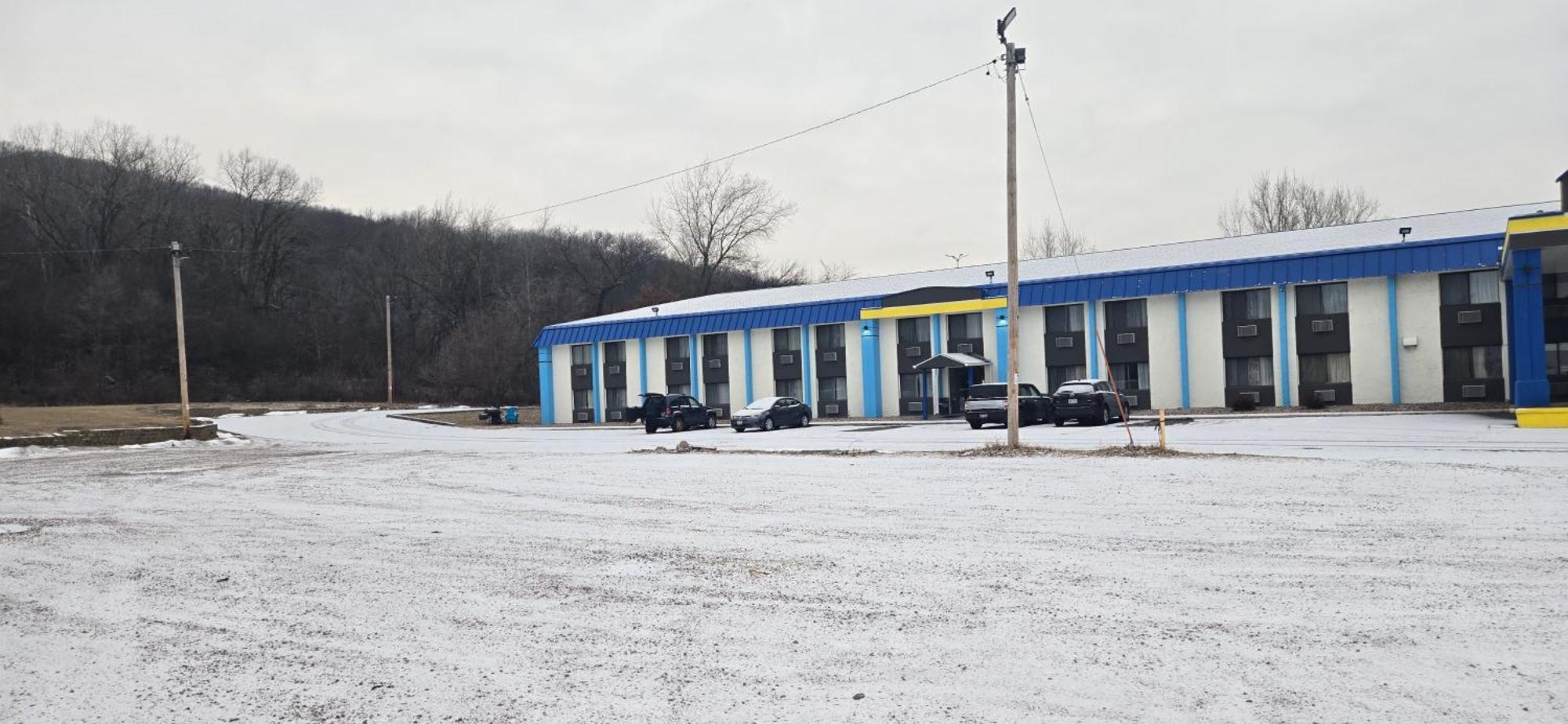Days Inn By Wyndham Portage Exterior photo